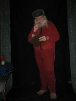 <img0*200:stuff/z/10620/11-18-08%2520Standing%2520Father%2520Yule/11-18-08%20206.jpg>