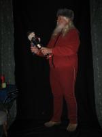 <img0*200:stuff/z/10620/11-18-08%2520Standing%2520Father%2520Yule/11-18-08%20213.jpg>