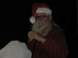 <img0*200:stuff/z/10620/11-20-08%2520Kris%2520Kringle%2520Set/11-20-08%20036.jpg>