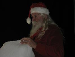 <img0*200:stuff/z/10620/11-20-08%2520Kris%2520Kringle%2520Set/11-20-08%20037.jpg>