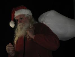 <img0*200:stuff/z/10620/11-20-08%2520Kris%2520Kringle%2520Set/11-20-08%20038.jpg>