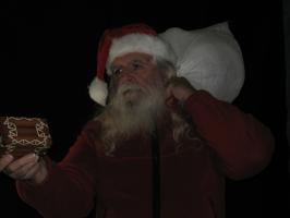 <img0*200:stuff/z/10620/11-20-08%2520Kris%2520Kringle%2520Set/11-20-08%20069.jpg>