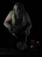 <img0*200:stuff/z/10620/11-21-08%2520Ham%2520with%2520Knives%2520Dark/11-21-08%20094.jpg>