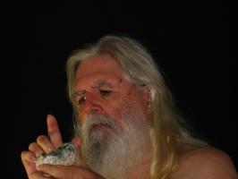 <img0*200:stuff/z/10620/11-21-08%2520Holding%2520Crystal/11-21-08%20042.jpg>