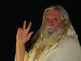 <img0*200:stuff/z/10620/11-21-08%2520Holding%2520Crystal/11-21-08%20056.jpg>