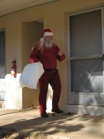 <img0*200:stuff/z/10620/11-26-09%2520Kris%2520Kringle%2520set/11-26-08%20028.jpg>
