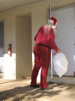 <img0*200:stuff/z/10620/11-26-09%2520Kris%2520Kringle%2520set/11-26-08%20035.jpg>