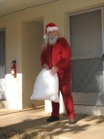 <img0*200:stuff/z/10620/11-26-09%2520Kris%2520Kringle%2520set/11-26-08%20042.jpg>