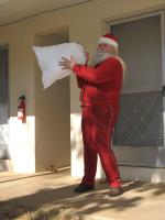 <img0*200:stuff/z/10620/11-26-09%2520Kris%2520Kringle%2520set/11-26-08%20043.jpg>