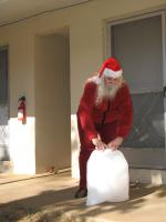 <img0*200:stuff/z/10620/11-26-09%2520Kris%2520Kringle%2520set/11-26-08%20051.jpg>