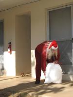 <img0*200:stuff/z/10620/11-26-09%2520Kris%2520Kringle%2520set/11-26-08%20053.jpg>