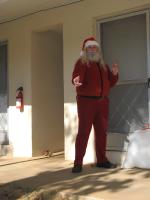 <img0*200:stuff/z/10620/11-26-09%2520Kris%2520Kringle%2520set/11-26-08%20054.jpg>