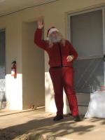 <img0*200:stuff/z/10620/11-26-09%2520Kris%2520Kringle%2520set/11-26-08%20058.jpg>