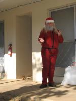 <img0*200:stuff/z/10620/11-26-09%2520Kris%2520Kringle%2520set/11-26-08%20060.jpg>
