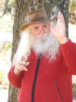 <img0*200:stuff/z/10620/11-26-09%2520Kris%2520Kringle%2520set/11-26-08%20121.jpg>
