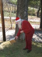 <img0*200:stuff/z/10620/11-26-09%2520Kris%2520Kringle%2520set/11-26-08%20147.jpg>