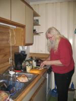 <img0*200:stuff/z/10620/11-27-08%2520Making%2520Dinner/11-27-08%20006.jpg>
