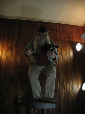 <img300*0:stuff/z/10620/Dramatic%2520Light%2520Actions%2520-%2520Costume%25204-3-09/4-3-09%20005.jpg>
