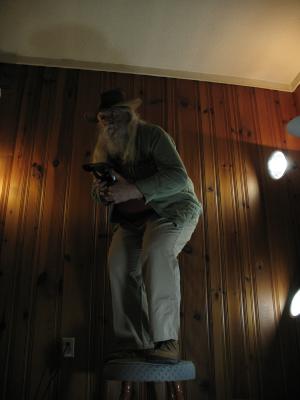 <img300*0:stuff/z/10620/Dramatic%2520Light%2520Actions%2520-%2520Costume%25204-3-09/4-3-09%20006.jpg>