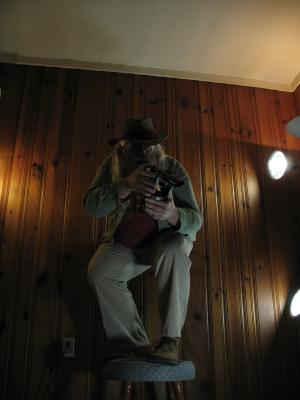 <img300*0:stuff/z/10620/Dramatic%2520Light%2520Actions%2520-%2520Costume%25204-3-09/4-3-09%20010.jpg>
