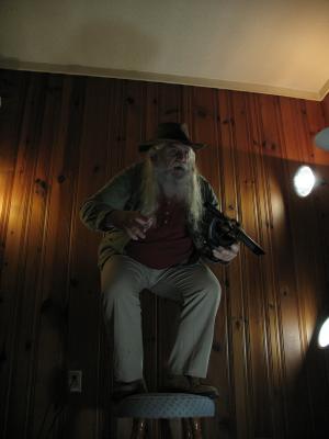<img300*0:stuff/z/10620/Dramatic%2520Light%2520Actions%2520-%2520Costume%25204-3-09/4-3-09%20035.jpg>