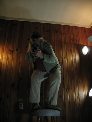 <img300*0:stuff/z/10620/Dramatic%2520Light%2520Actions%2520-%2520Costume%25204-3-09/4-3-09%20039.jpg>