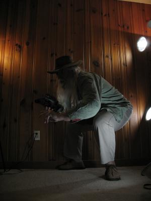 <img300*0:stuff/z/10620/Dramatic%2520Light%2520Actions%2520-%2520Costume%25204-3-09/4-3-09%20049.jpg>