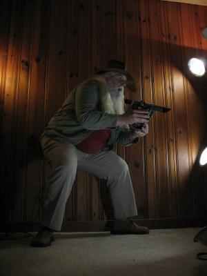 <img300*0:stuff/z/10620/Dramatic%2520Light%2520Actions%2520-%2520Costume%25204-3-09/4-3-09%20056.jpg>