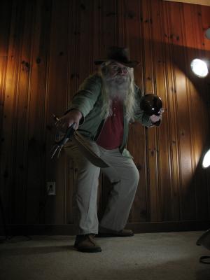<img300*0:stuff/z/10620/Dramatic%2520Light%2520Actions%2520-%2520Costume%25204-3-09/4-3-09%20061.jpg>