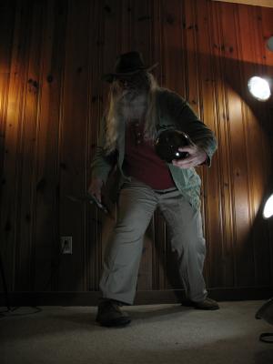 <img300*0:stuff/z/10620/Dramatic%2520Light%2520Actions%2520-%2520Costume%25204-3-09/4-3-09%20062.jpg>