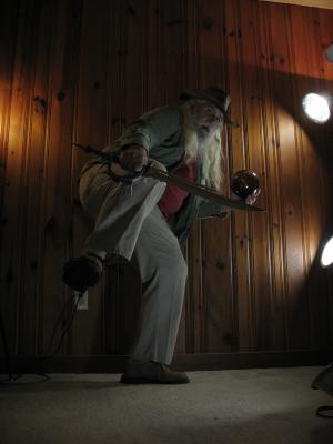 <img300*0:stuff/z/10620/Dramatic%2520Light%2520Actions%2520-%2520Costume%25204-3-09/4-3-09%20066.jpg>