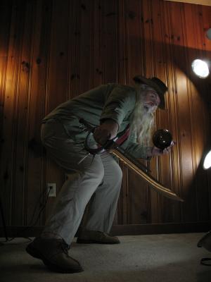 <img300*0:stuff/z/10620/Dramatic%2520Light%2520Actions%2520-%2520Costume%25204-3-09/4-3-09%20067.jpg>