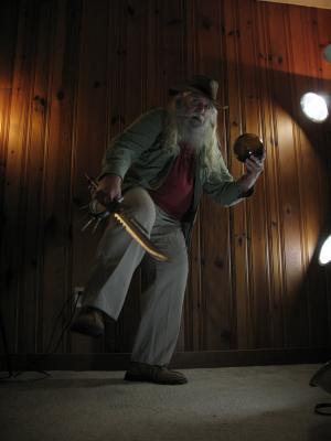 <img300*0:stuff/z/10620/Dramatic%2520Light%2520Actions%2520-%2520Costume%25204-3-09/4-3-09%20071.jpg>