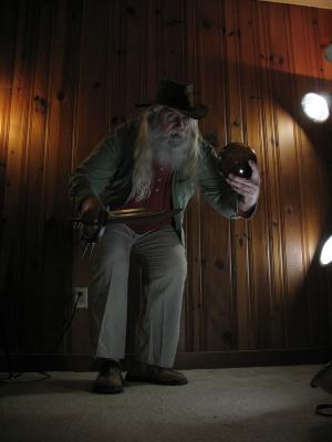 <img300*0:stuff/z/10620/Dramatic%2520Light%2520Actions%2520-%2520Costume%25204-3-09/4-3-09%20075.jpg>