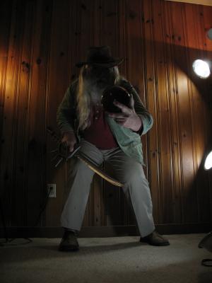 <img300*0:stuff/z/10620/Dramatic%2520Light%2520Actions%2520-%2520Costume%25204-3-09/4-3-09%20076.jpg>