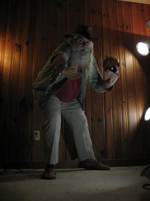 <img300*0:stuff/z/10620/Dramatic%2520Light%2520Actions%2520-%2520Costume%25204-3-09/4-3-09%20079.jpg>