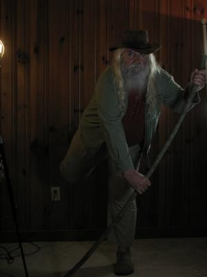 <img300*0:stuff/z/10620/Dramatic%2520Light%2520Poses%25204-4-09/4-4-09%20054.jpg>