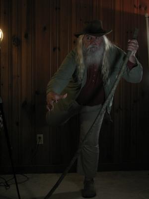 <img300*0:stuff/z/10620/Dramatic%2520Light%2520Poses%25204-4-09/4-4-09%20055.jpg>