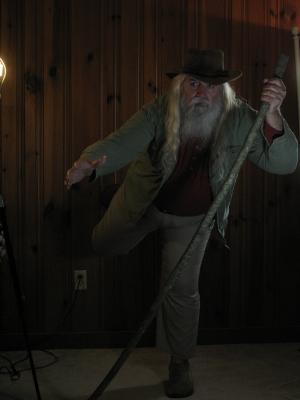 <img300*0:stuff/z/10620/Dramatic%2520Light%2520Poses%25204-4-09/4-4-09%20056.jpg>