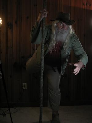 <img300*0:stuff/z/10620/Dramatic%2520Light%2520Poses%25204-4-09/4-4-09%20063.jpg>