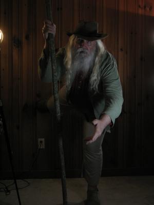 <img300*0:stuff/z/10620/Dramatic%2520Light%2520Poses%25204-4-09/4-4-09%20072.jpg>