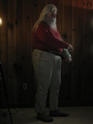 <img300*0:stuff/z/10620/Dramatic%2520Light%2520Poses%25204-4-09/4-4-09%20074.jpg>