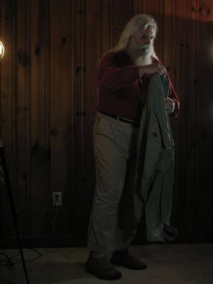 <img300*0:stuff/z/10620/Dramatic%2520Light%2520Poses%25204-4-09/4-4-09%20078.jpg>