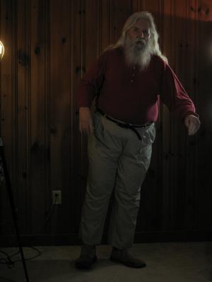 <img300*0:stuff/z/10620/Dramatic%2520Light%2520Poses%25204-4-09/4-4-09%20080.jpg>