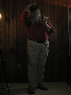 <img300*0:stuff/z/10620/Dramatic%2520Light%2520Poses%25204-4-09/4-4-09%20092.jpg>