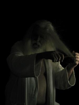 <img300*0:stuff/z/10620/Hair%2520Brushing%2520Ref%25202-27-09/2-27-09%20016.jpg>