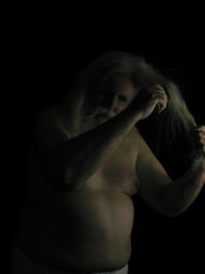 <img300*0:stuff/z/10620/Hair%2520Brushing%2520Ref%25202-27-09/2-27-09%20026.jpg>