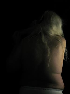 <img300*0:stuff/z/10620/Hair%2520Brushing%2520Ref%25202-27-09/2-27-09%20041.jpg>