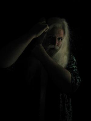 <img300*0:stuff/z/10620/Hair%2520Brushing%2520Ref%25202-27-09/2-27-09%20046.jpg>