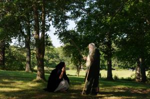 <img300*0:stuff/z/10620/Hobbit%2520%2526%2520Wizard%2520July%252005-10/HW%20July%2005-10%20003.jpg>
